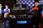 Mahindra Bolero presented to boxing Champion ‘MC Mary Kom